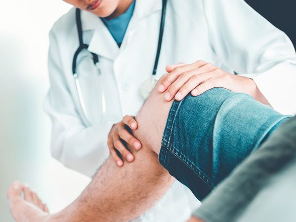 Fürsorge bei Knieproblemen und Hüftproblemen